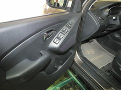 现代ix35 2010款 2.0L 自动 2WD精英版 GLS 5座