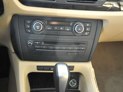 宝马(进口)  X1 sDrive18i 中控台下方特写