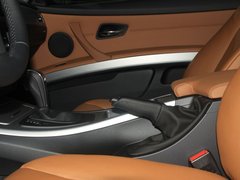 宝马(进口)  320i 2.0 AT 前排座椅中央中间