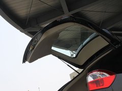 比亚迪S6 2011款 2.0L 手动 尊贵型 5座