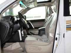 一汽丰田  普拉多 4.0L AT 驾驶席座椅正视图