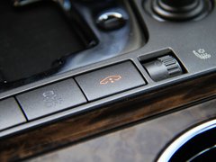 辉腾 2011款 V6 3.6L 4座加长Individual版