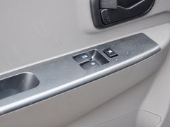 五菱宏光 2010款 1.2L 手动 基本型 7座
