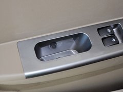 五菱宏光 2010款 1.2L 手动 标准型 7座