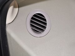 五菱宏光 2010款 1.2L 手动 标准型 7座