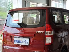 五菱宏光 2010款 1.2L 手动 标准型 7座