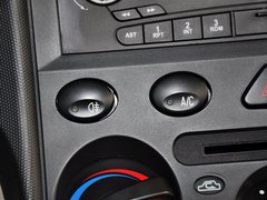 五菱宏光 2010款 1.4L 手动 标准型 8座