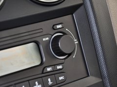 五菱宏光 2010款 1.4L 手动 标准型 8座