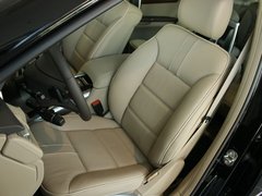 奔驰(进口)  R500 5.5L 驾驶席座椅前45度视图