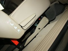 奔驰R级 2010款 R500 5.5L 4MATIC 6座