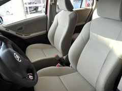 广汽丰田  1.6E 自动 驾驶席座椅前45度视图