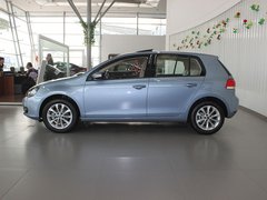 一汽大众  高尔夫 1.6 MT 车辆左正侧视角