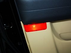 辉翼 2011款 2.4L 豪华版