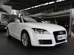奥迪(进口)  TT 2.0T S-Tronic 车辆右侧45度角