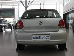 上海大众  新Polo 1.4 MT 车辆正后方尾部视角