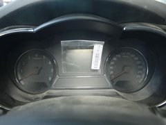 东风悦达起亚  起亚K5 2.4 AT 方向盘后方仪表盘