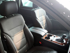 大众(进口)  V6 TSI 副驾驶席座椅45度特写