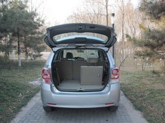 逸致 2011款 1.8L CVT 豪华多功能版 7座