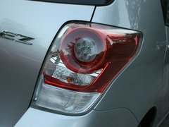 逸致 2011款 1.8L CVT 豪华多功能版 7座