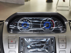 新途V80 2011款 2.5T 手动 短轴低顶尊杰版