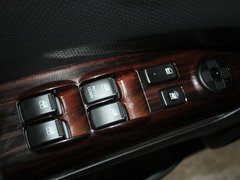 狮跑 2012款 2.0L 自动 GLS 两驱版 5座