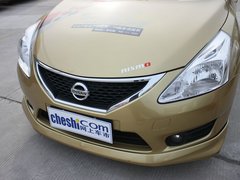 东风日产  新骐达 1.6L CVT 车辆车头部分特写