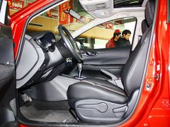 东风日产  新骐达 1.6L CVT 驾驶席座椅正视图