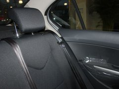 标致408 2011款 1.6L 自动 舒适版