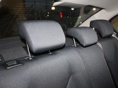 标致408 2011款 1.6L 自动 舒适版