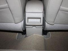 标致408 2011款 2.0L 手动 舒适版