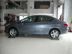 东风标致  标致408 2.0 MT 车辆左正侧视角