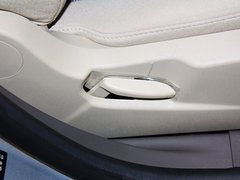 嘉年华 2011款 两厢 1.5L 自动 时尚型