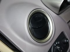 嘉年华 2011款 两厢 1.5L 自动 时尚型