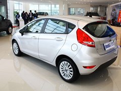 嘉年华 2011款 两厢 1.5L 自动 时尚型