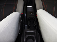 爱唯欧 2011款 三厢 1.4SL 手动 