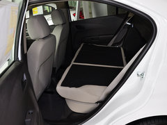 爱唯欧 2011款 三厢 1.4SL 手动 