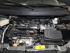 奇瑞  1.0L 手动 发动机主体特写