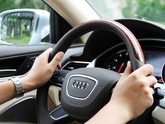 奥迪A8 2011款 6.3FSI W12 quattro 