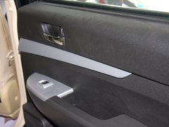 野马F10 2011款 1.5L 手动 尊贵型 5座