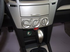 野马F10 2011款 1.5L 手动 尊贵型 5座
