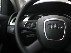 一汽奥迪  A4L 2.0 TFSI CVT 方向盘左侧