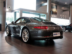 保时捷  911 Carrera S 3.8 PDK 车辆左后45度视角