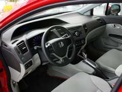 东风本田 思域 1.8L AT 中控台左侧