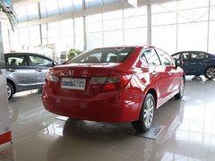 东风本田 思域 1.8L AT 车辆右侧尾部视角