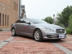 捷豹  捷豹XJ 5.0 AT 车辆右侧45度角