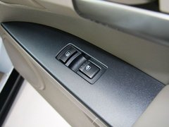 享御 2011款 2.0 自动 四驱豪华导航版 5座