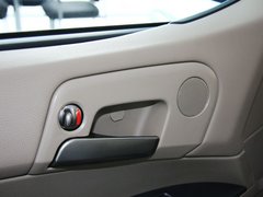 享御 2011款 2.0 自动 四驱豪华导航版 5座