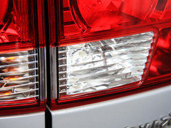 享御 2011款 2.0 自动 四驱豪华导航版 5座