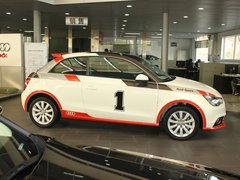 奥迪(进口)  A1 1.4TFSI 车辆正右侧