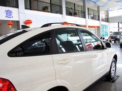 爱腾 2011款 2.0T 自动 两驱豪华导航版 5座